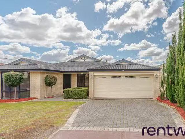 Nice 4 BR 27 Truscott Elbow, Alexander Heights, WA 6064