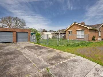 New 4 BR 25 Semmens Avenue, Creswick, VIC 3363