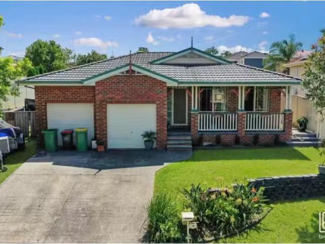 Just in! 4 BR 26 Belyando Crescent, BLUE HAVEN House for rent.