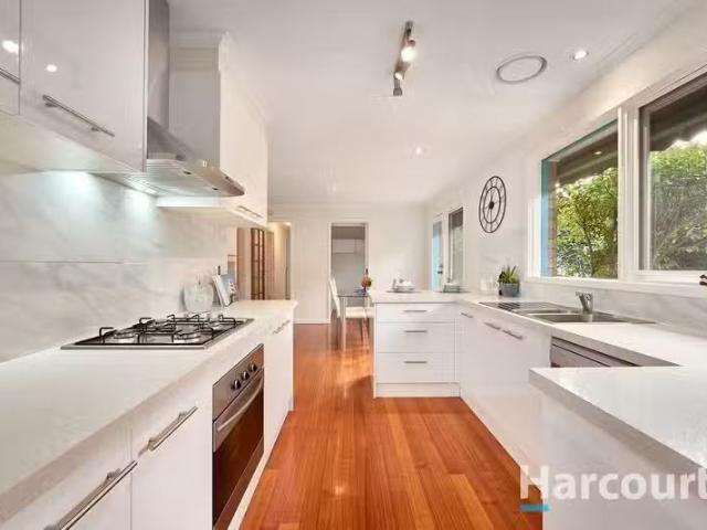 Deal! 4 BR 26 Mildara Street, VERMONT SOUTH, VIC 3133 House.