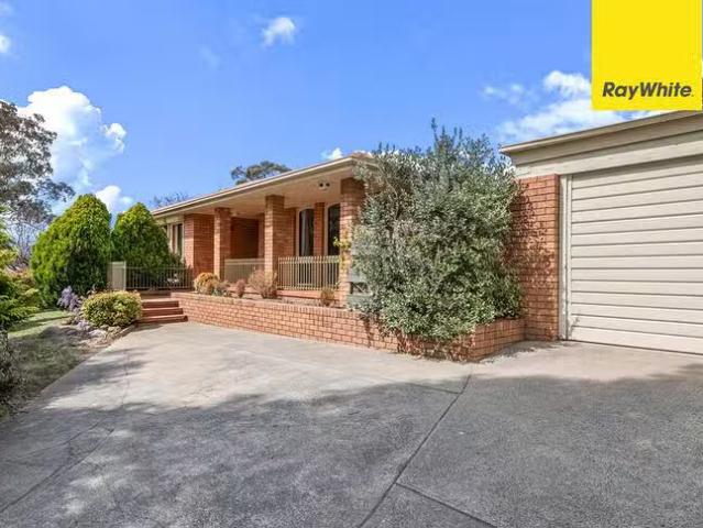 Unique 4 BR 29 Belconnen Way, Weetangera, ACT 2614