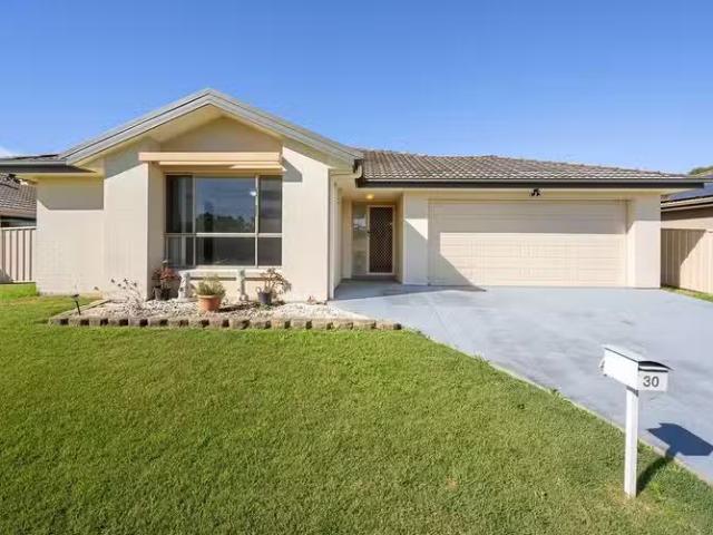 New 4 BR 30 Primrose Drive, Hamlyn Terrace, NSW 2259 House f.