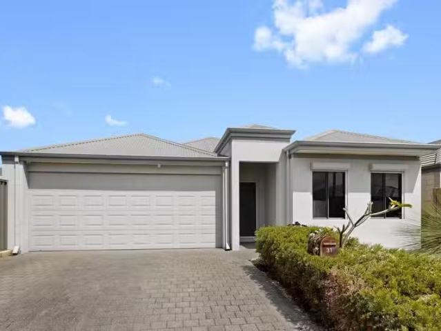 Just in! 4 BR 31 Potton Rise, ALKIMOS, WA 6038 House for Rent