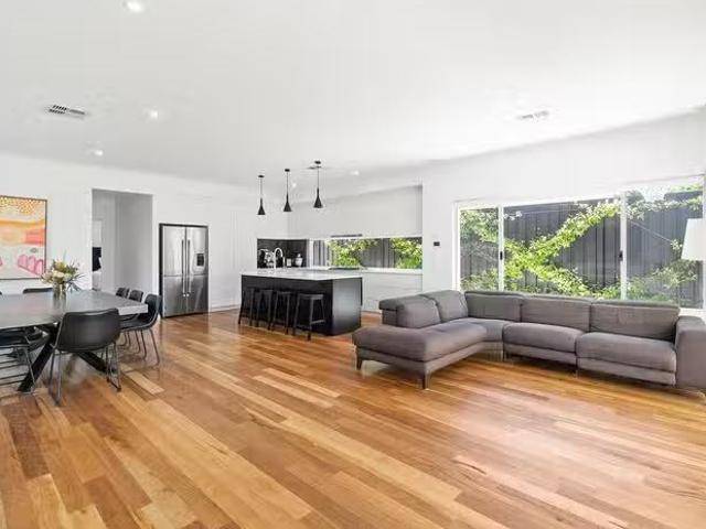 Rental! 4 BR 37 Wincanton Road, Karrinyup, WA 6018