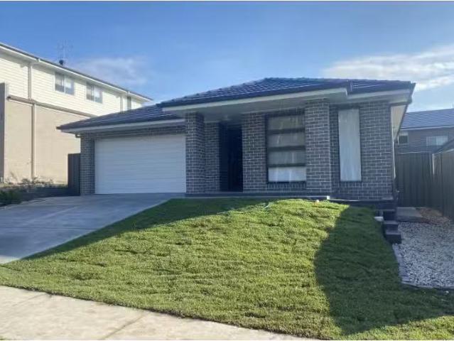 Rental! 4 BR 34 Tarkalong Street, Edgeworth House for rent Li.