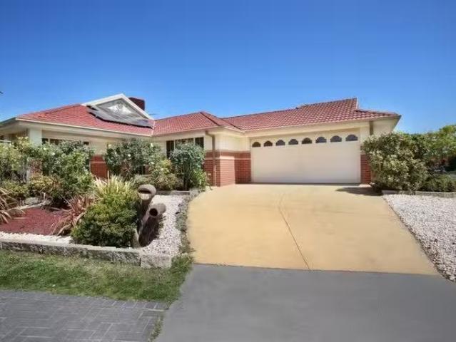 New 4 BR 35 Lansbury Drive, Narre Warren South VIC 3805 Hous.