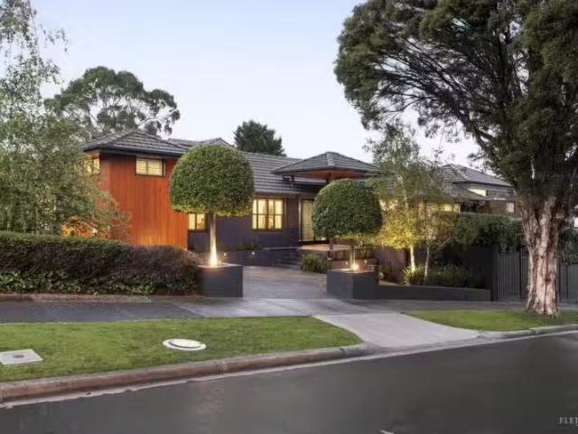 Rental! 4 BR 39 Tannock Street, Balwyn North VIC 3104 House.
