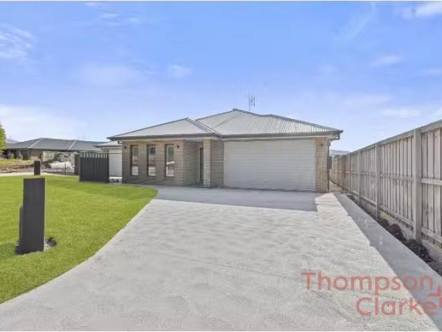 Cheap 4 BR 39b Crossing Street, BELLBIRD House for rent Liste.