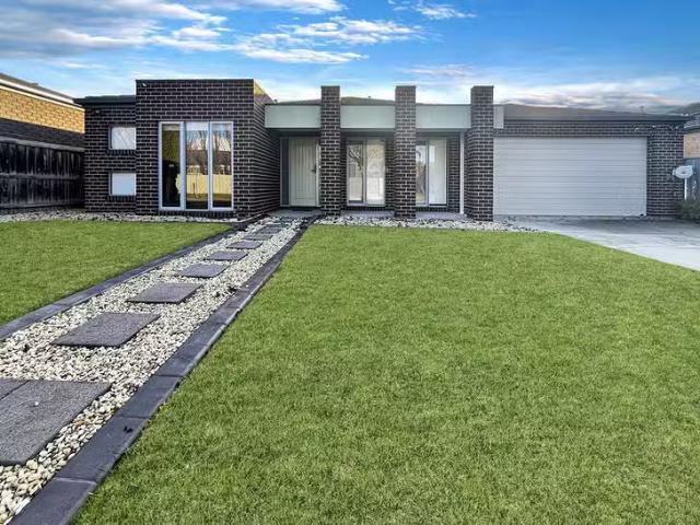 Cozy 4 BR 3 Stonehaven Road, Traralgon, VIC 3844