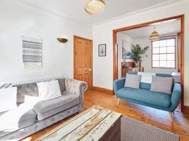 Rental! 4 BR Albion terrace