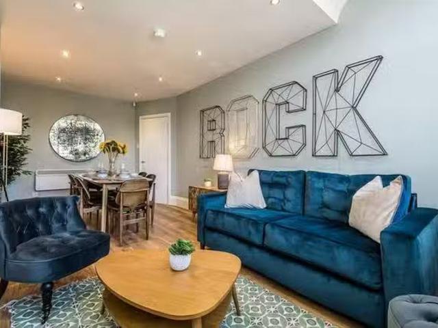 Deal! 4 BR Catharine Street