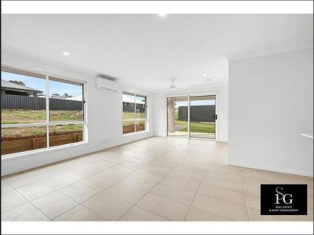 NEW 4 DUPLEX IN GREAT LOCATION