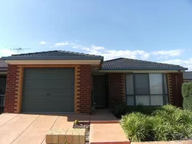 Charming 4 Fairweather Drive, Burnside VIC 3023