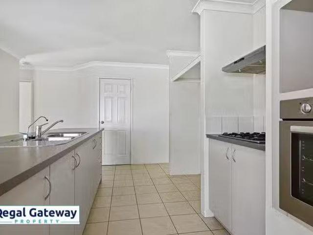 For Rent! 4 Gandossi Court, Success, WA 6164