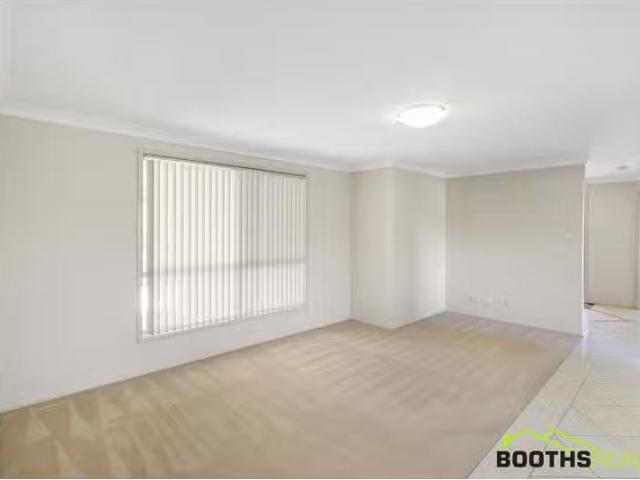 Nice 4 Greybox Crescent, HAMLYN TERRACE House for rent Listed.