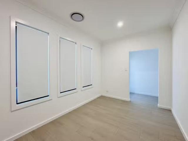 Cozy 4 Holstein Road, LOCHINVAR House for rent Listed by Tom.