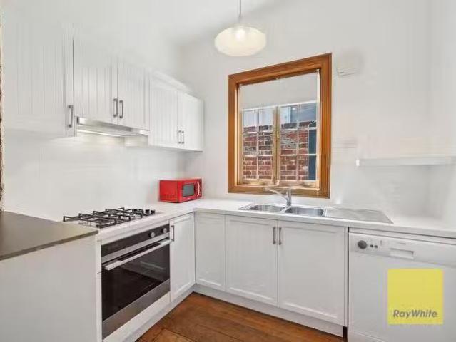 For Rent! 4 Little Howard Street, Fremantle, WA 6160