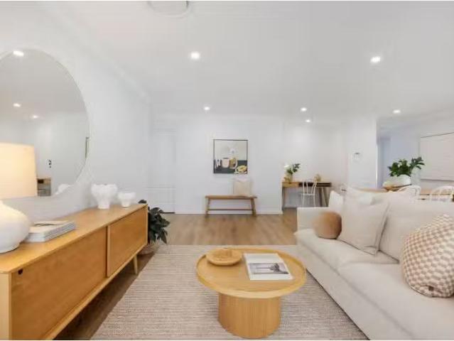Rental! 4 Queen Street, Barnsley House for rent Listed by Lea.