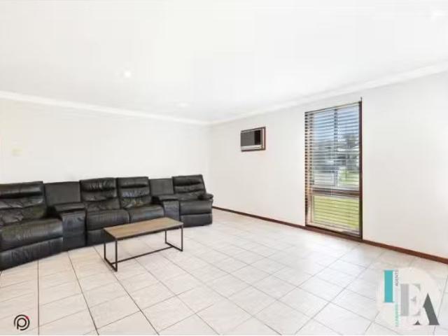 Just in! 4 Summerfield Place, Barrack Heights House for rent.