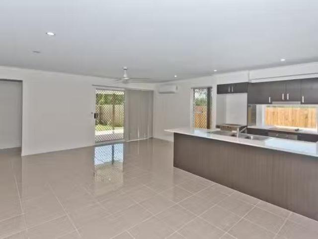 Rental! 4 Summit Street, Griffin, QLD 4503