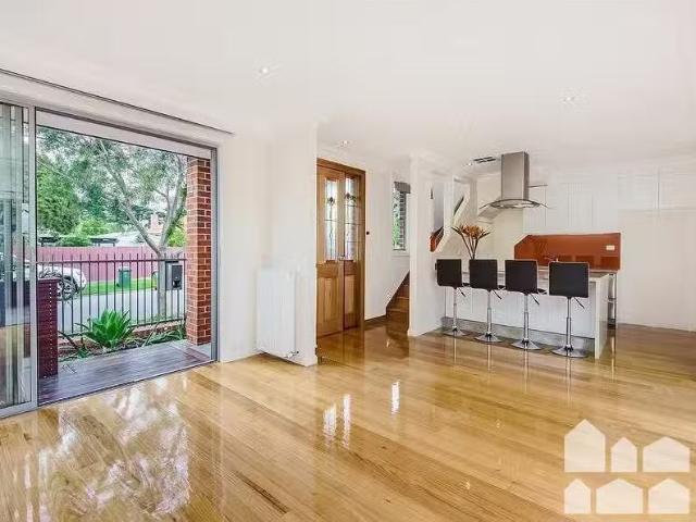 Unique 4A Sanderson Street, Yarraville VIC 3013