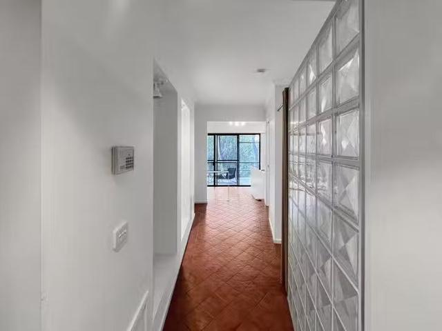 Cheap 4A Sunland Crescent, Mount Riverview, NSW 2774