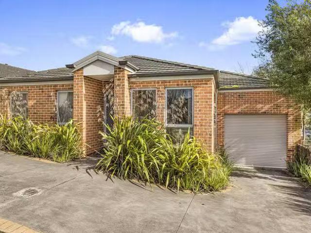 Nice 5/14 15 Janine Court, Drouin, VIC 3818