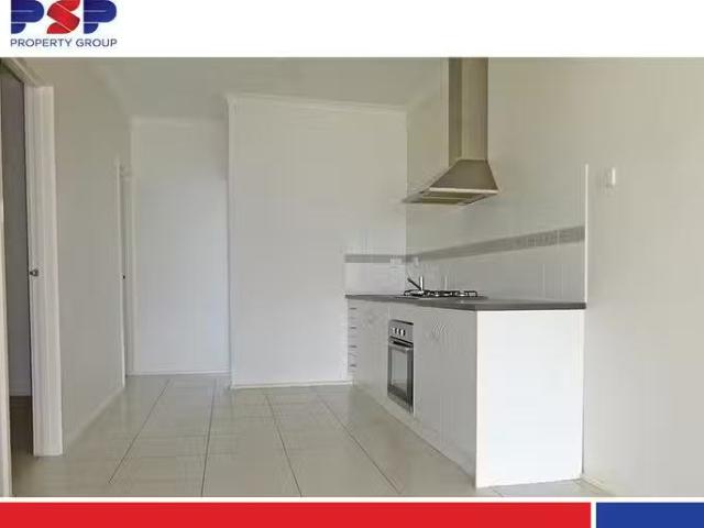Rental! 5/16 Centre Avenue, Werribee, VIC 3030