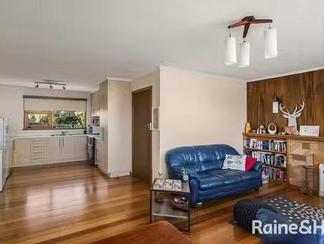 Just in! 5/181 Tranmere Road, Howrah, TAS 7018
