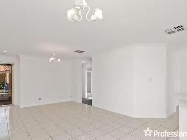 Cheap 5/18 Hogarth Street, Cannington, WA 6107
