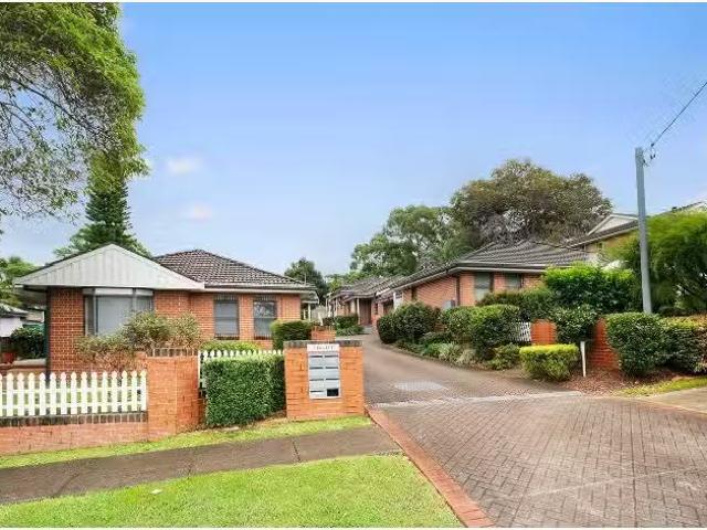 Nice 5/106 108 Cressy Road, North Ryde Apartment for rent Lis.