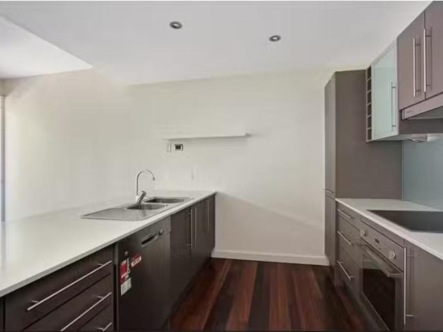 Unique 5/112 Beck Street, Paddington Townhouse for rent Liste.