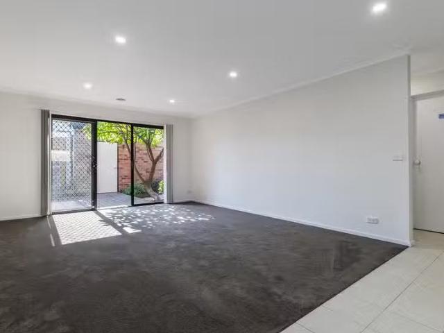 Rental! 5/125 South Street, Hadfield, VIC 3046