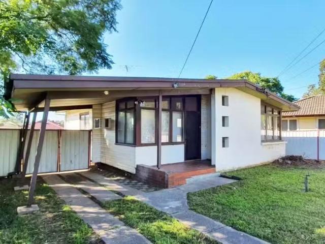 For Rent! 51 Mcmurdo Avenue, Tregear House for rent Listed by.