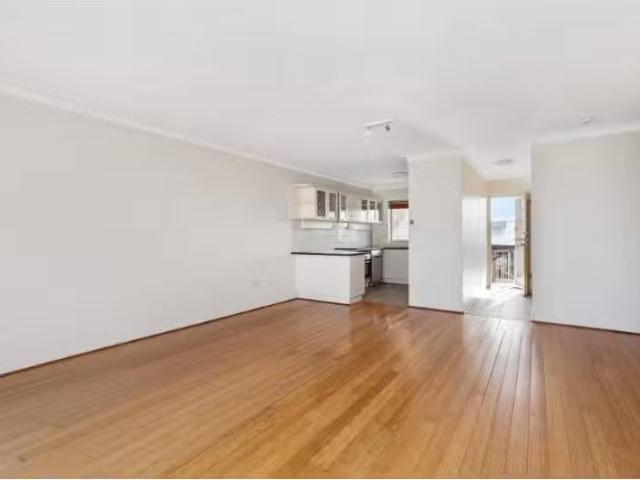 Unique 5/21 Whynot Street, West End Apartment for rent Listed.