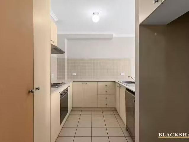 Rental! 52/20 Federal Highway, Watson, ACT 2602