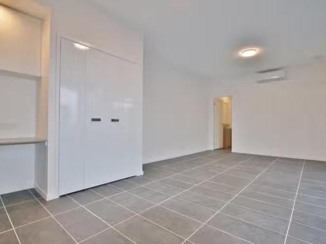 Unique 5/22 Hertford Street, Upper Mount Gravatt, QLD 4122