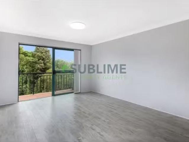 Deal! 52/362 Mitchell Road, Erskineville Apartment for rent L.