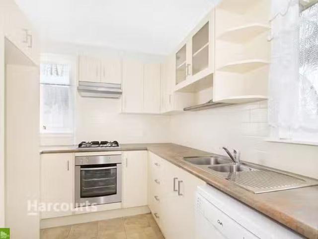Deal! 52 Galong Crescent, Koonawarra, NSW 2530 House for Rent
