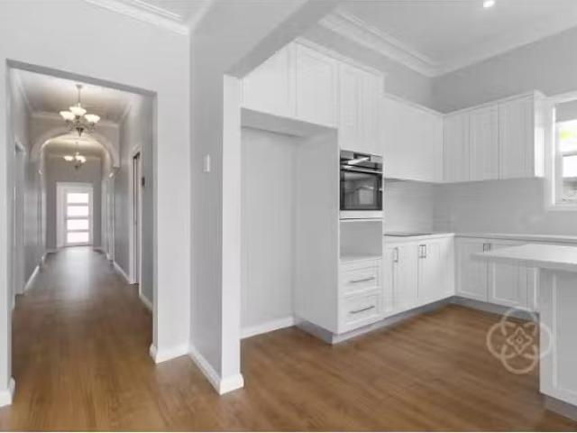 Cheap 52 Denison Street, Hamilton East House for rent Listed.