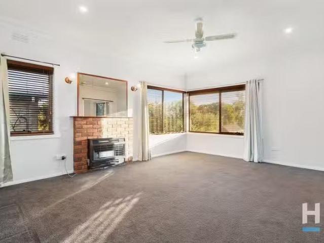 Nice 52 Summit Road, FRANKSTON, VIC 3199 House for Rent