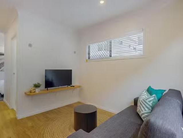 Deal! 52A Tavistock Street, Oxley, QLD 4075