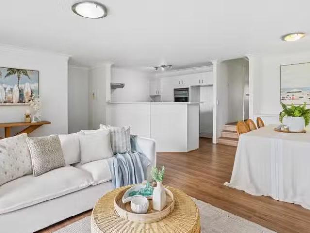 Rental! 5/34 Hill Avenue, Burleigh Heads, QLD 4220 Apartment.