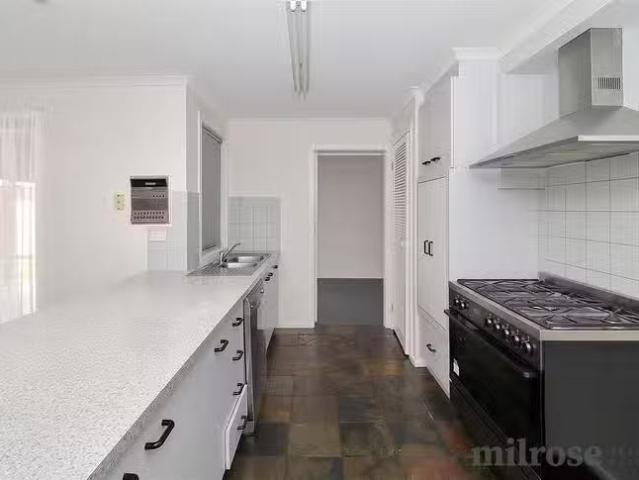 Rental! 53 Dowling Avenue, Hoppers Crossing, VIC 3029