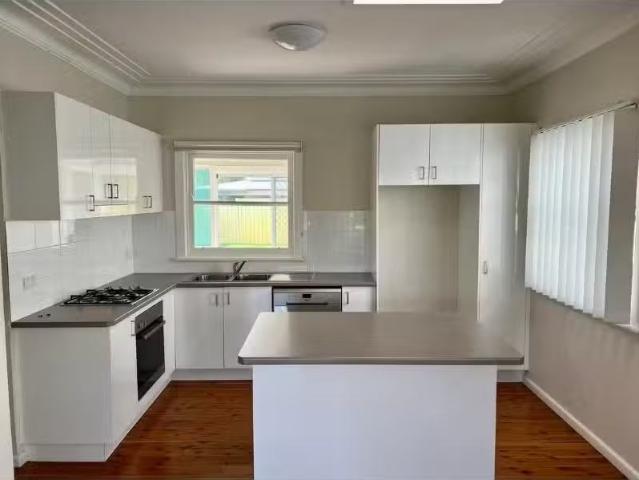 For Rent! 54 Moana Street, Woy Woy House for rent Listed by L.
