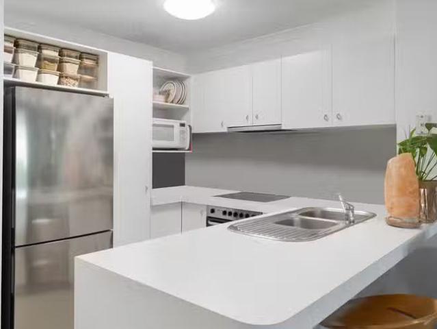 Cozy 55/38 Palmer Street, Greenslopes, QLD 4120