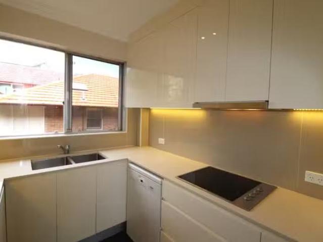 Deal! 5/685 Old South Head Road, Vaucluse NSW 2030