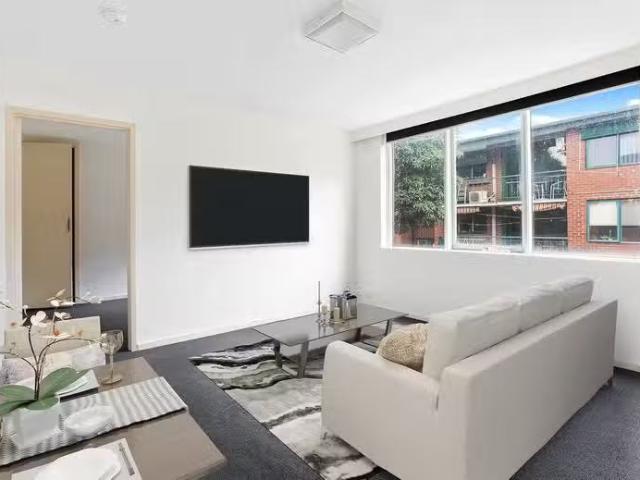 Nice 5/610 Moreland Road, Brunswick West VIC 3055