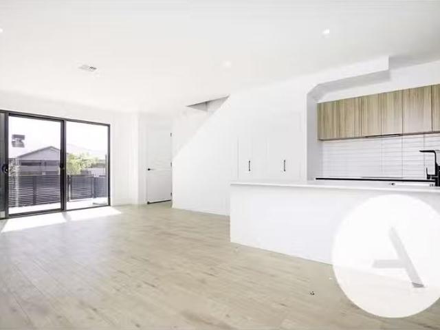 Just in! 59 Mary St, Googong Townhouse for rent Listed by Luk.