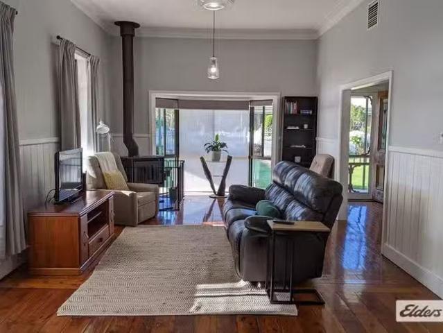 Cozy 59 Ready Street, Rutherglen, VIC 3685